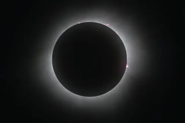 ሙሉ የፀሐይ ግርዶሽ