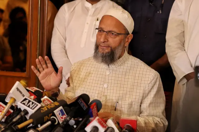 বিক্রম মিশ্রির সমর্থনে এগিয়ে এসেছেন আসাদউদ্দিন ওয়াইসি