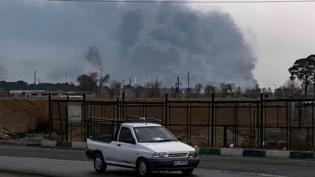 तेहरान में एक ऑयल फ़ैसिलिटी में अमेरिकी-इसराइली हमला