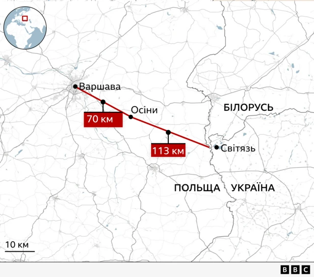 Селище Осіни лежить приблизно за 100 км від кордону України і за 70 км від Варшави