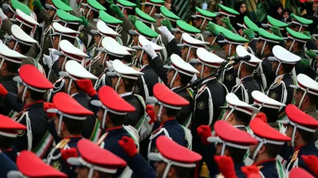 রিভোলিউশনারি গার্ডসের কুচকাওয়াজ