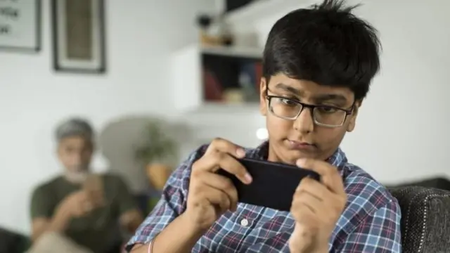 ਫੋਨ ਅਤੇ ਬੱਚੇ