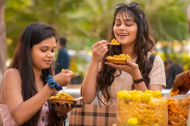 කලින් කලට, මිනිස් සිරුරේ ඇතැම් යාන්ත්රණ ඉන්ටර්නෙට් ඔස්සේ 'නව සොයා ගැනීමක්' ලෙස පළ වන අතර එය අවසානයේ යම් නිශ්චිත වෙනසකට විසඳුමක් බවට අවසානයේ පත් වෙයි.