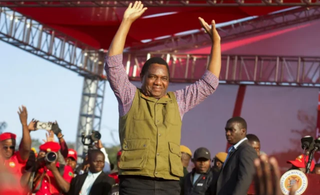 President Hakainde Hichilema wave to gree his supporters