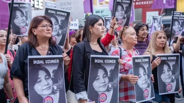 تظاهرات اعتراضی در ازمیر پس از قتل اوزونر و حلیل