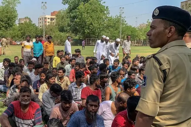 গুজরাতে যাদের 'বাংলাদেশি' সন্দেহে আটক করা হয়েছিল, তাদেরই একাংশ - ফাইল ছবি