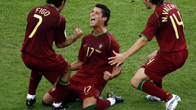 Cristiano Ronaldo celebrates