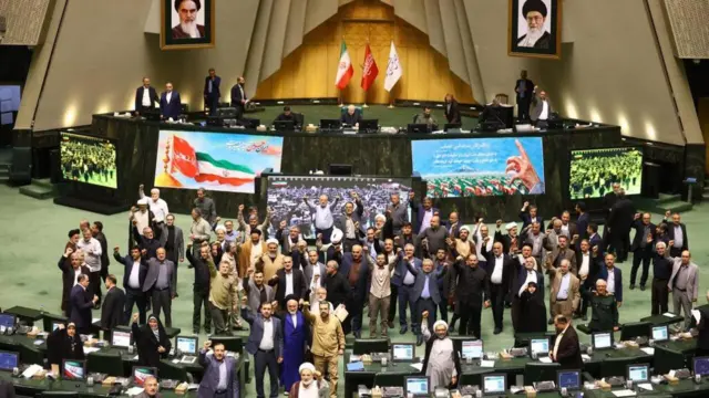 مصوبه مجلس درباره تعلیق همکاری با آژانس بدون رای مخالف به تصویب رسیده است