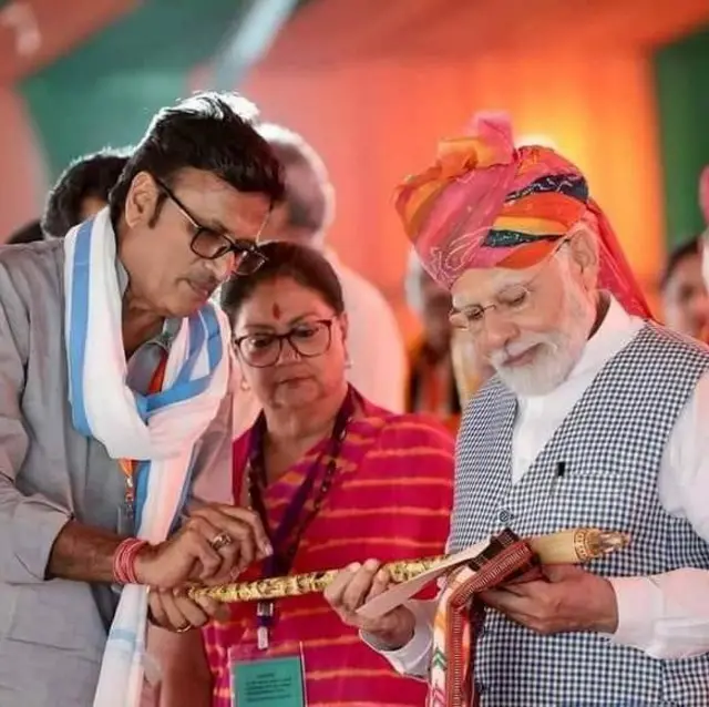 पीएम मोदी के साथ राजेंद्र सिंह राठौड़ और वसुंधरा राजे 