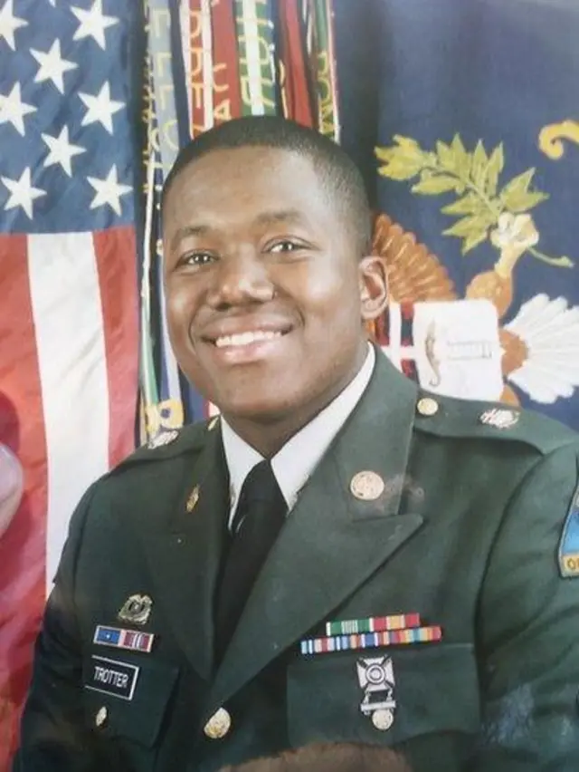 Michael Trotter en tenue militaire