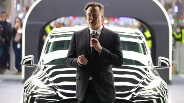 Tesla: 4 datos que explican la crisis que atraviesa la empresa de autos de Elon  Musk - BBC News Mundo