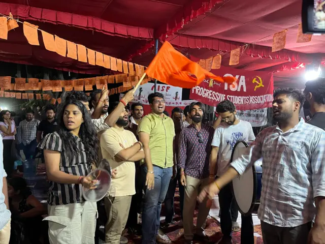 एबीवीपी ने इस साल जेएनयू छात्रसंघ के चुनावों में कांटे की टक्कटर दी है