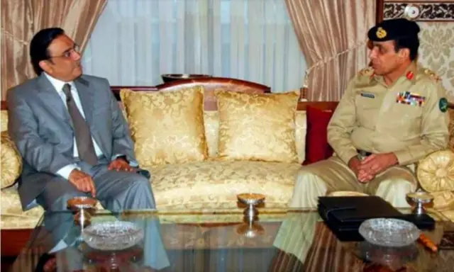 आसिफ़ अली ज़रदारी और पाकिस्तान के सेना प्रमुख