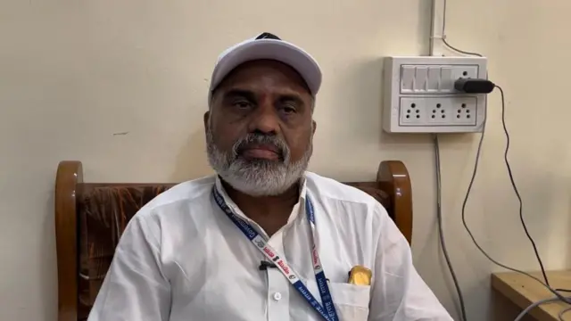 रुग्णालयाचे अधिष्ठाता डॉ. एस.आर. वाकोडे