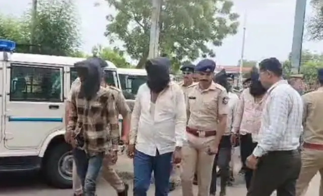 પોલીસ