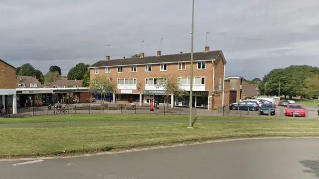 Eight arrests after disorder outside Banbury barber shop - BBC News