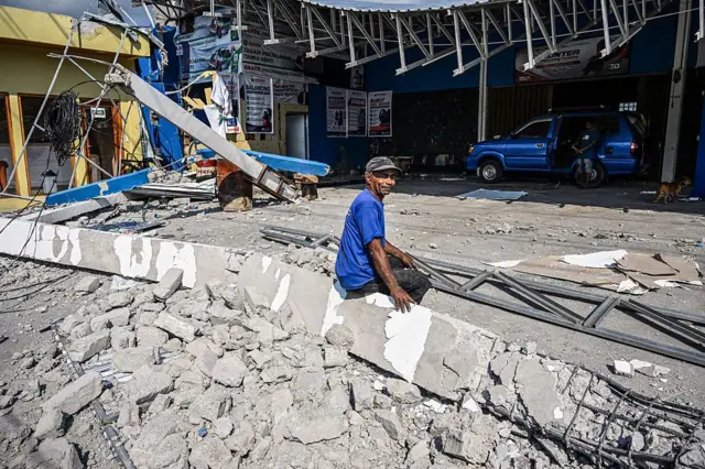 gempa NTT, Flores