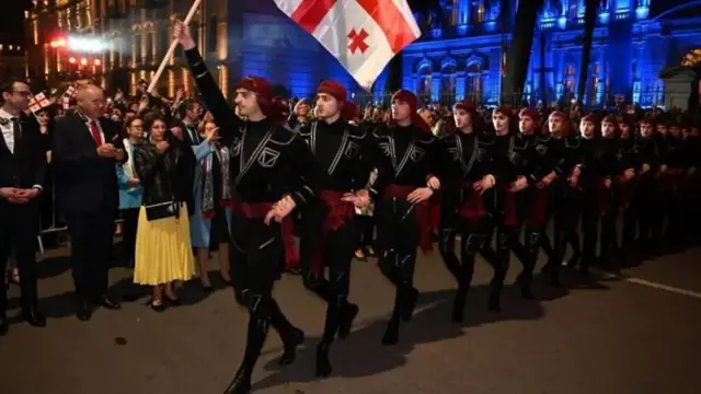 Былтыр декабрда Грузия Евробиримдике мүчө болууга кандидат статусун алганда Грузиянын Евробиримдикке кирүү келечеги жакындагандай сезилген, Бирок бир нече айдан соң бул процесс токтоду