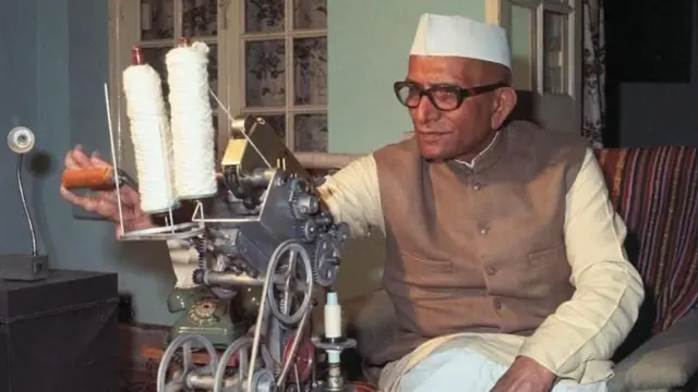 मोरारजी देसाई