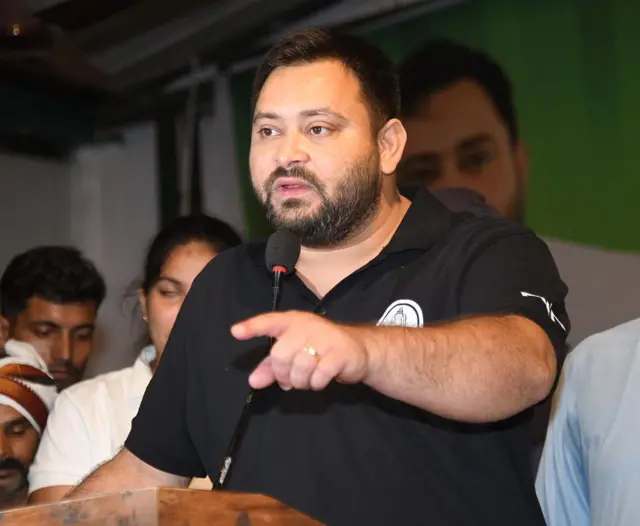 तेजस्वी यादव