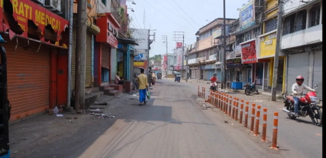 हिंसाचारग्रस्त भागात जनजीवन हळूहळू पूर्वपदावर येताना दिसत आहे.