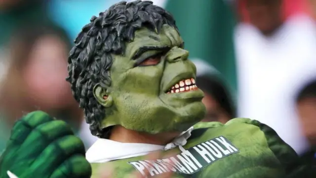 નેધરલૅન્ડે દક્ષિણ આફ્રિકાને હરાવીને મોટો અપસેટ સર્જ્યો હતો અને પાકિસ્તાનને સેમિફાઇનલમાં પહોંચવાની આશા જગાવી હતી