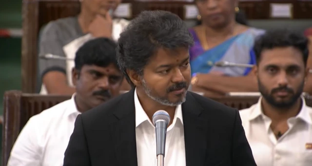 அதிமுக பிளவுபடுகிறதா? எடப்பாடி பழனிசாமி முன்னுள்ள வாய்ப்புகள் என்ன?