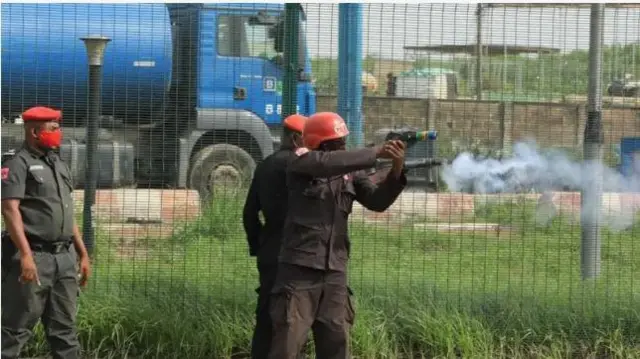 Aworan awọn agbofinro to n yin taju taju