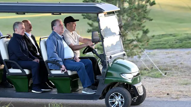 Golf mashinasida prezidentlar