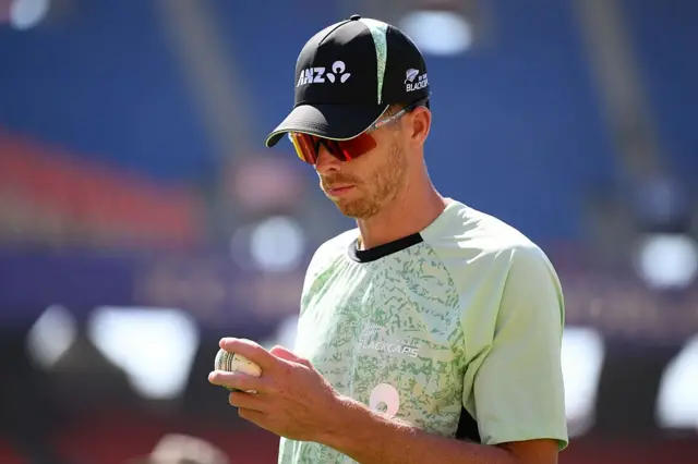 ભારત અને ન્યૂઝીલૅન્ડ ફાઇનલ મૅચ, ટી20 વર્લ્ડકપ 2026, અમદાવાદની પીચ, સૂર્યકુમાર યાદવ, મિચેલ સૅન્ટનર, અભિષેક શર્મા, જસપ્રીત બુમરાહ, નરેન્દ્ર મોદી સ્ટેડિયમ, બીબીસી ગુજરાતી 