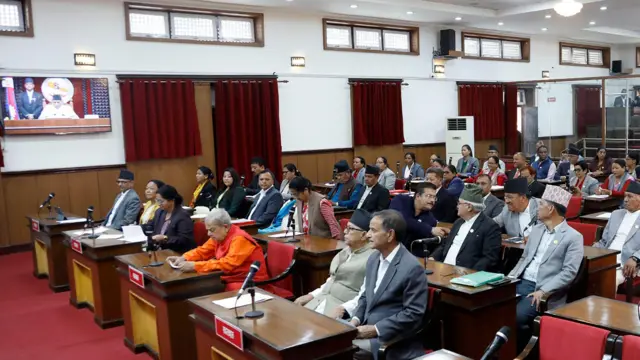 सिंहदरबारमा बिहीवार बसेको राष्ट्रिय सभाको बैठकमा सहभागी सदस्यहरू
