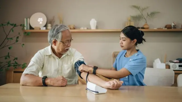 કિડની કેમ ખરાબ થાય, બીમારી, હેલ્થ, બીબીસી ગુજરાતી, સ્વાસ્થ્ય