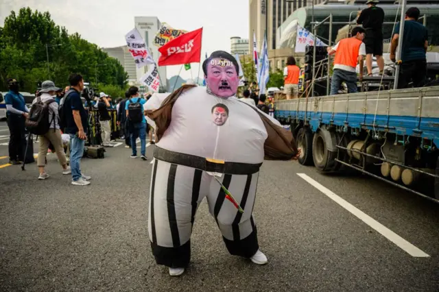 ထိခိုက်ပျက်စီးထားတဲ့ ဖူကူရှီမာ နယူကလီယာ စွမ်းအင် စက်ရုံက ရေတွေကို ဂျပန်က စတင် စွန့်ပစ်လာ