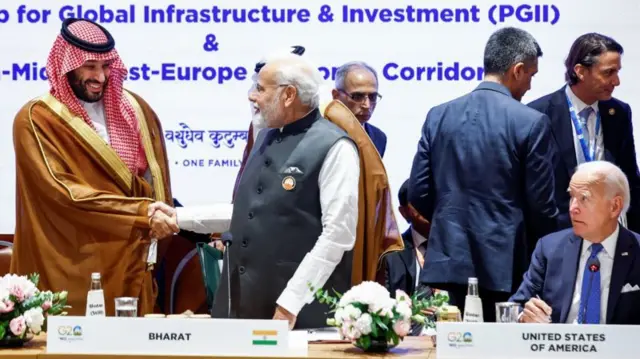 नरेंद्र मोदी