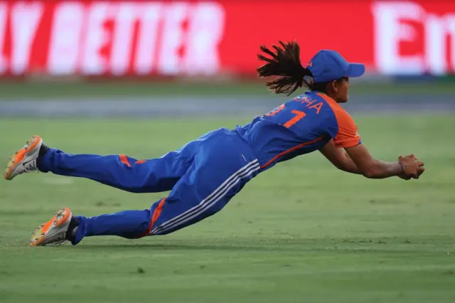 மகளிர் டி20 உலகக்கோப்பை: IND vs SL