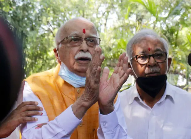 এক সময়ের ‘রাজনৈতিক গুরু’ লালকৃষ্ণ আডভানিকেও মন্ত্রিসভায় ঠাঁই দেননি মোদী