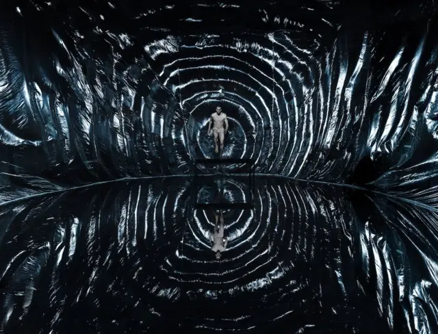 صحنه‌ای از رقص جوهر