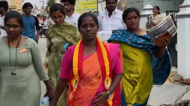 கமலி 