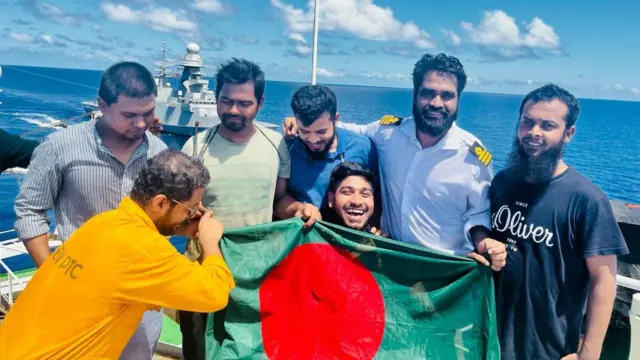 জলদস্যু মুক্ত হওয়ার পর এমভি আব্দুল্লাহর নাবিকদের উচ্ছ্বাস