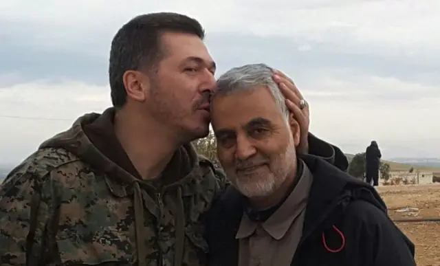 رسانه‌های نزدیک به حزب‌الله و حکومت  ایران تصاویری از طالب سامی عبدالله با اسماعیل قاآنی و قاسم سلیمانی فرمانده فعلی و پیشین نیروی قدس سپاه پاسداران منتشر کرده‌اند