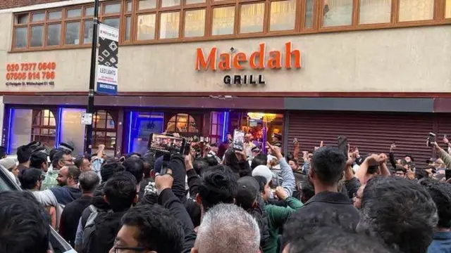 সোমবার হোয়াইটচ্যাপেল এলাকায় হাসনাত আব্দুল্লাহর অনুষ্ঠানকে ঘিরে উত্তেজনাকর পরিস্থিতি তৈরি হয়েছিল