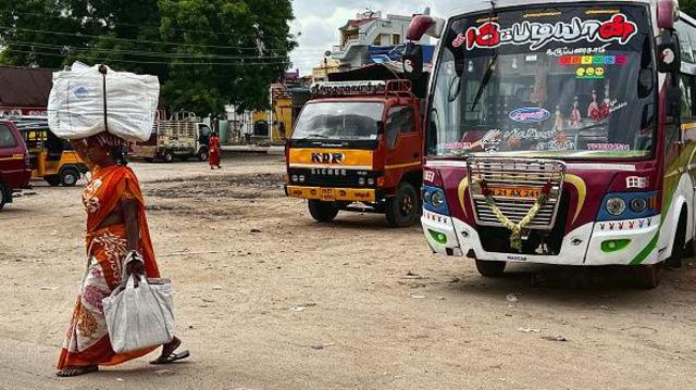 ஊரக உள்ளாட்சி பஞ்சாயத்து 100 நாள் வேலை