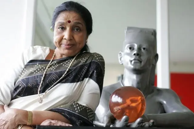 आशा भोसले