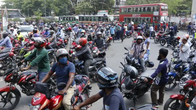 মটর সাইকেলকে অগ্রিম আয়করের আওতায় আনার কথা চিন্তা করছে কর্তৃপক্ষ