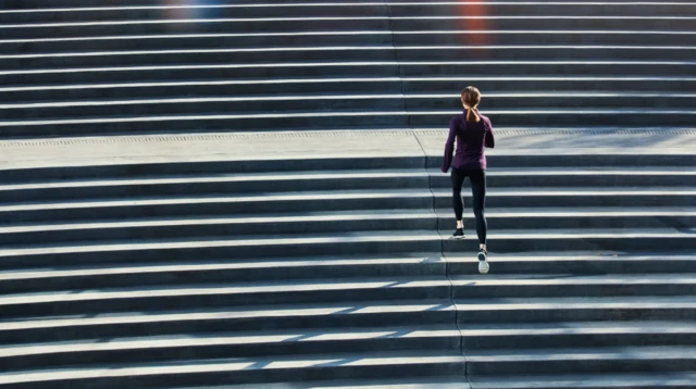 Merdivenleri koşarak çıkmak gibi basit hareketler, sağlık için çok faydalı olabilir