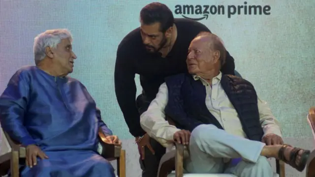 "जावेद साहब अक्सर कहते थे कि मैं नाउन्स (संज्ञाएं) लिखता था और सलीम साहब वर्ब्स (क्रियाएं)."