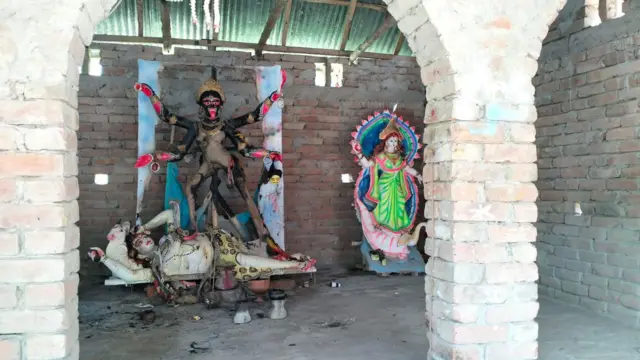 আগুন দেয়া প্রতিমা