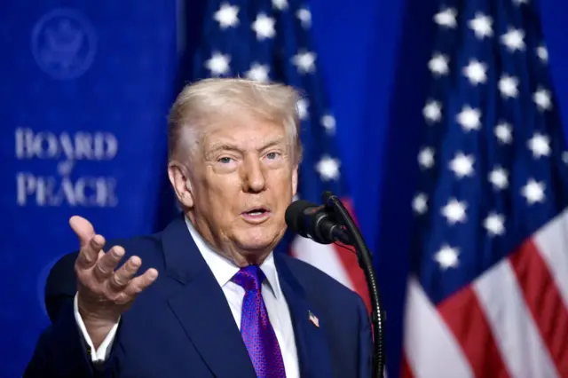 الرئيس الأمريكي دونالد ترامب يتحدث خلال اجتماع مجلس السلام في معهد دونالد جيه ترامب للسلام في واشنطن، الولايات المتحدة الأمريكية، في 19 فبراير 2026