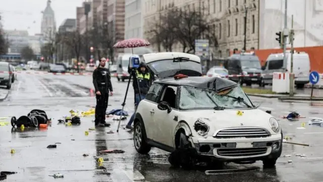 حمله با خودرو به جمعیت در مونیخ 