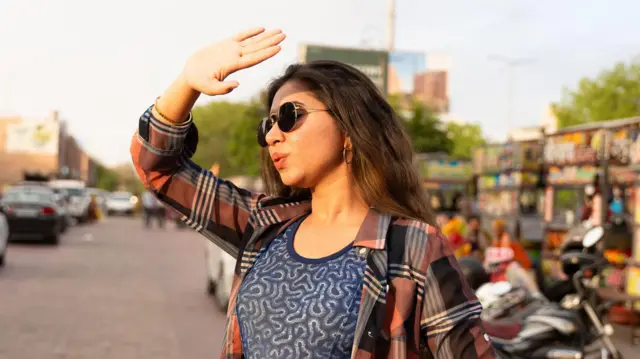दिन में सीमित समय के लिए धूप में रहना हमारी सेहत के लिए फ़ायदेमंद हो सकता है